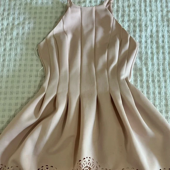 Vince Camuto Mini Dress - Picture 4 of 4